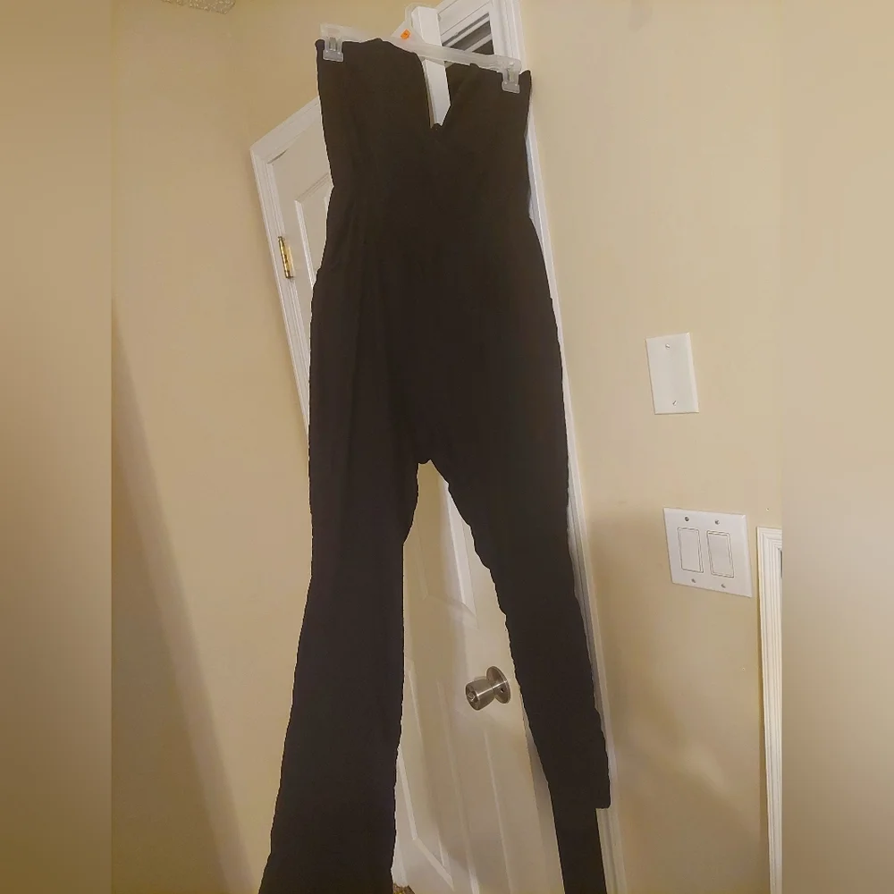 Strapless Jumpsuit, Deep V Neck, Stretchy - Picture 9 of 15